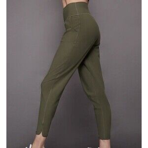 Carbon38 Women’s Jogger Pants Color: Melt Sage Green Size Large GUC Athleisure